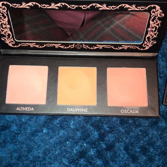 Makeup Bundle - Picture 2 of 5